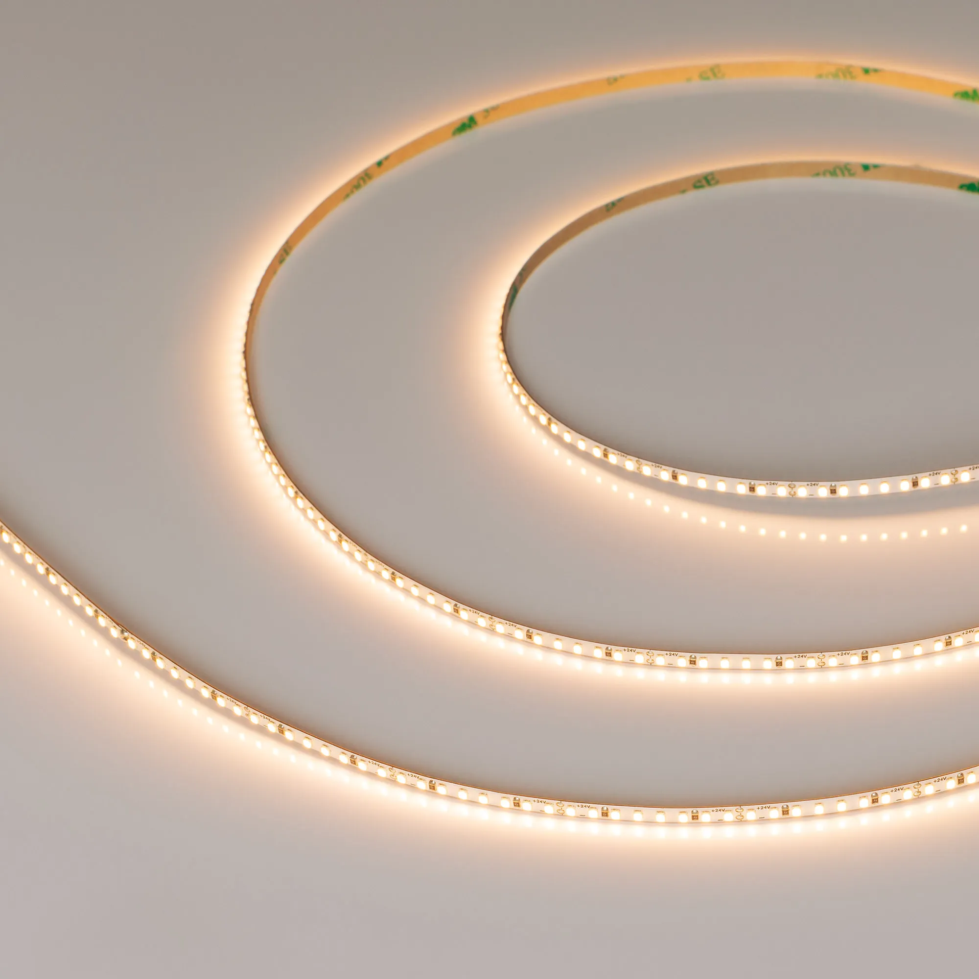 Лента светодиодная MICROLED-M240-4mm 24V Warm2700 (8 W/m, IP20, 2216, 5m) (Arlight, 130 лм/Вт)